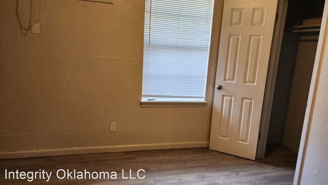 Foto del edificio - 1 br, 1 bath House - 4300 S. Portland Ave #5