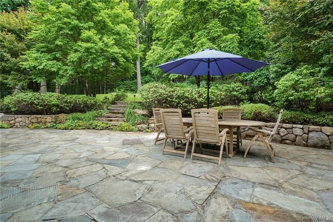 Building Photo - 8 Brady Rd