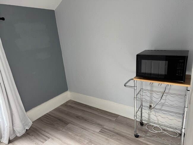 Foto del edificio - 6th/Grant upper