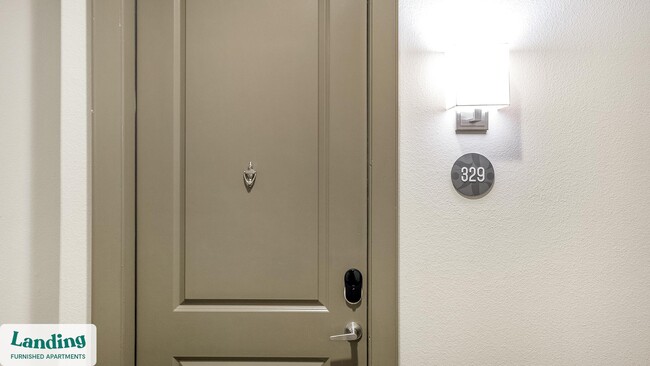 Building Photo - 2626 Fountain View Dr