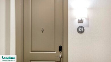 Building Photo - 2626 Fountain View Dr