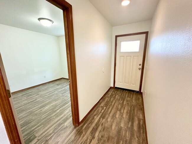 Foto del edificio - Charming 4-Bedroom Home with Large Fenced Yard and Modern Updates in Ellensburg