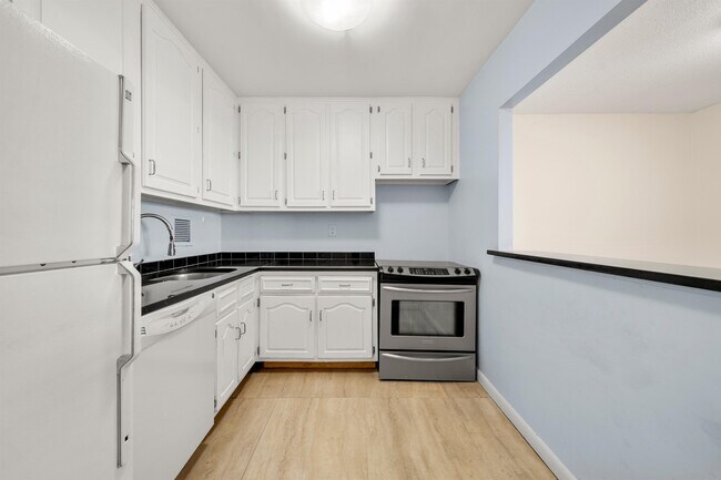 Foto del edificio - 7855 JFK Blvd E