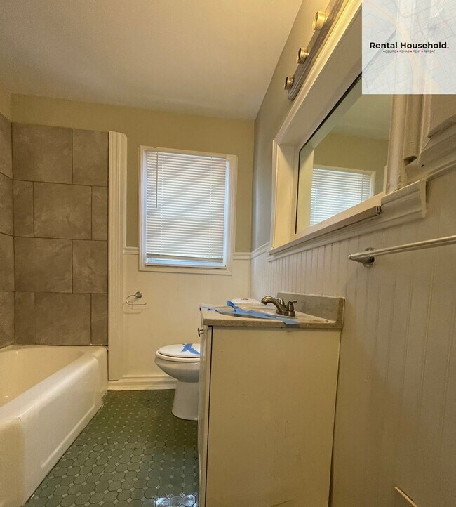 Foto del edificio - Beautiful 4 Bedroom Bungalow