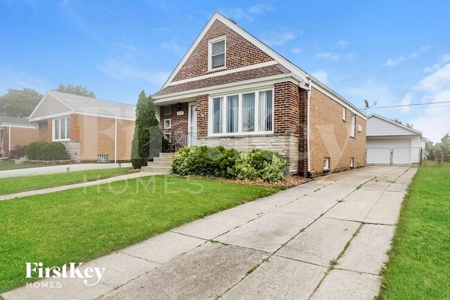 Building Photo - 8025 S Kolin Ave