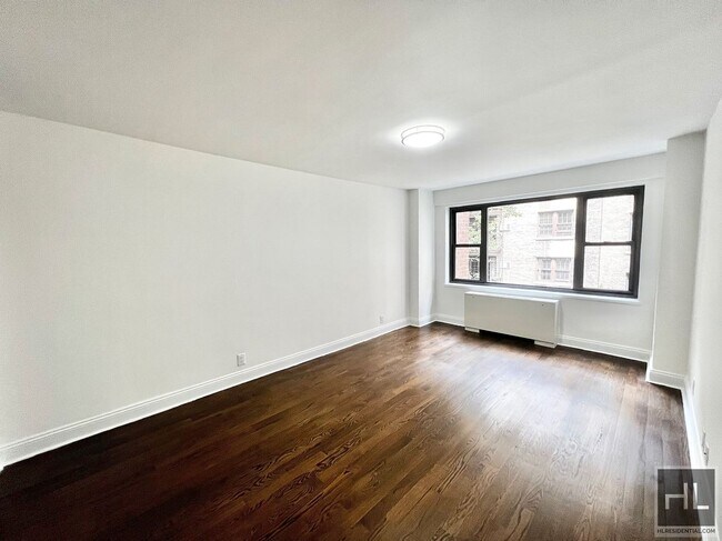 Foto del edificio - EAST 56 STREET