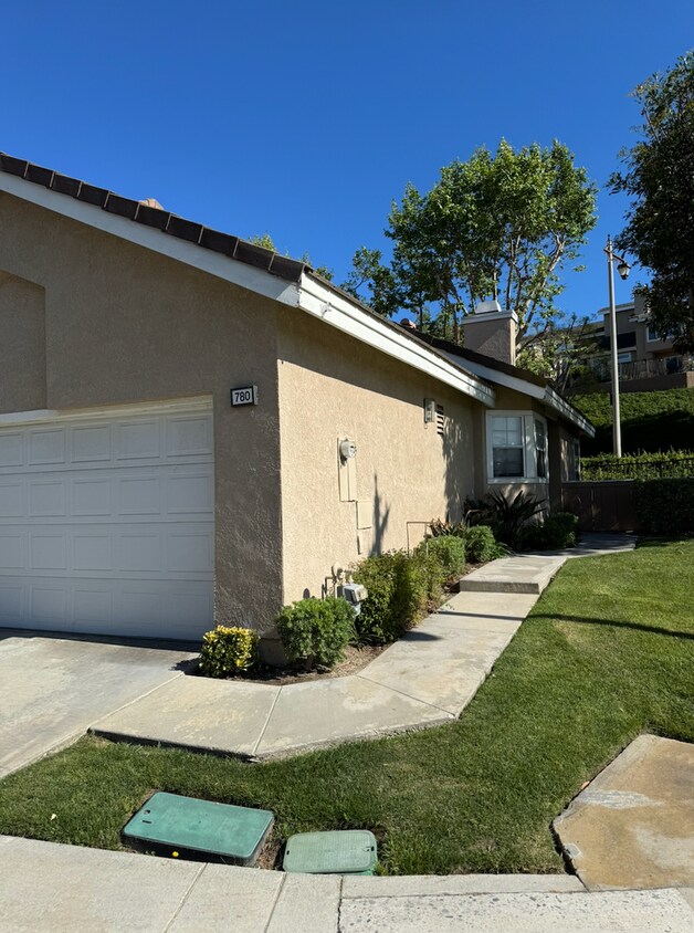 Photo - 780 S Tourmaline Ct - Anaheim Hills End Unit Condo
