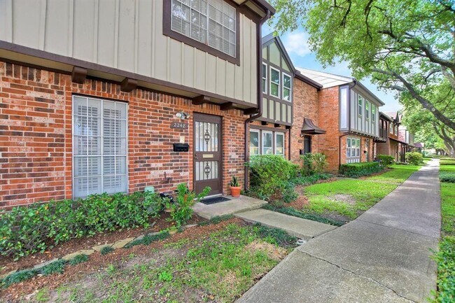 Building Photo - 2248 Shadowdale Dr