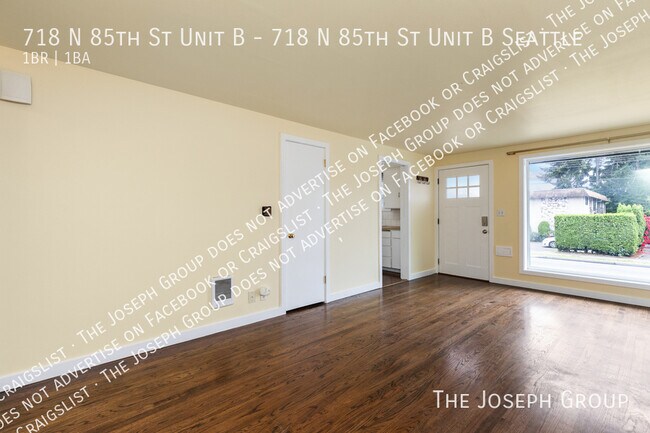 Foto del edificio - 718 N 85th St