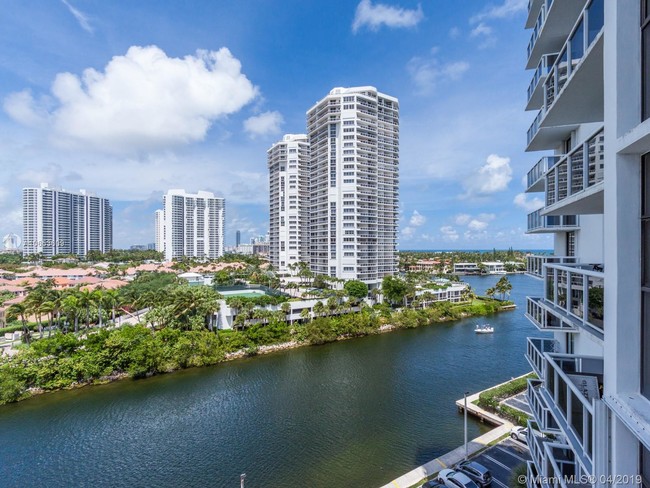 Building Photo - WATERVIEW CONDO