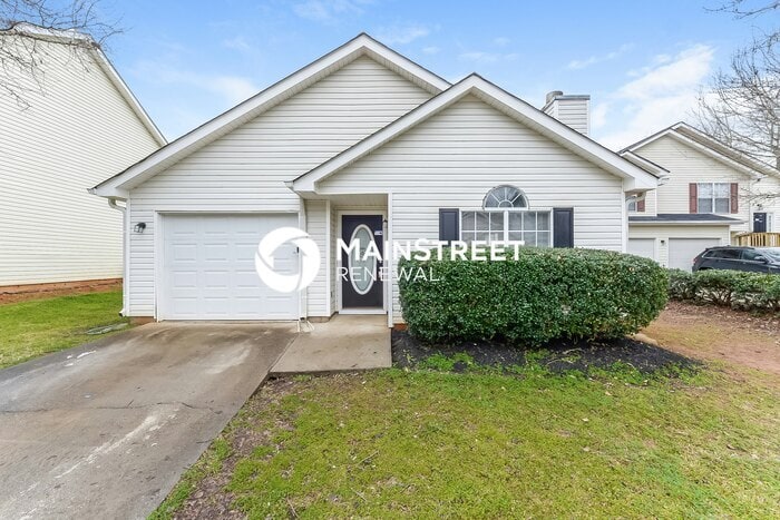 Foto principal - 3 Bedroom Pet-Friendly Home in McDonough, ...
