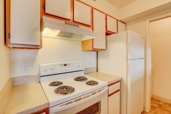 Interior Photo - Americana Lakewood Apartments