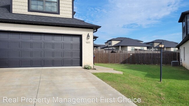 Building Photo - 3 br, 2 bath House - 9803 Mylea Circle, Lo...