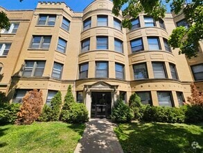 Building Photo - 5507 N Campbell Ave
