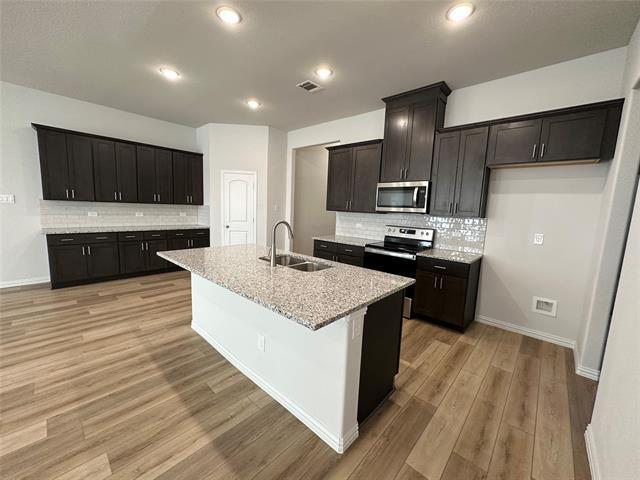 Foto del edificio - 127 Bowling Grn Ave.