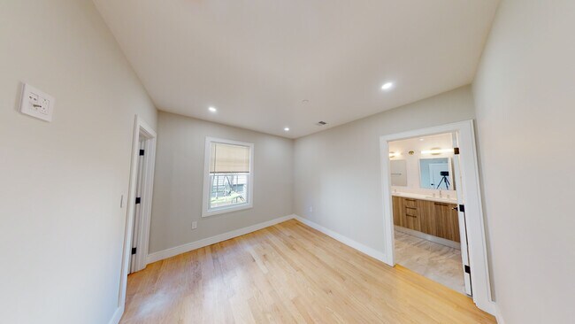 Foto del edificio - 93 Williston Rd