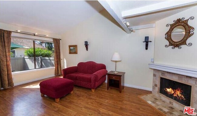 Building Photo - 1245 Ramona Dr