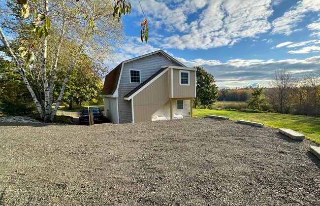 Building Photo - 136 Millvale Rd
