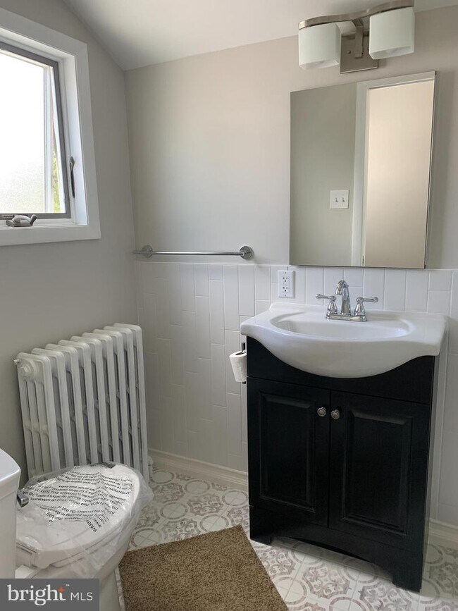 220 Hillcrest Ave, Croydon, PA 19021 House Rental in Croydon, PA