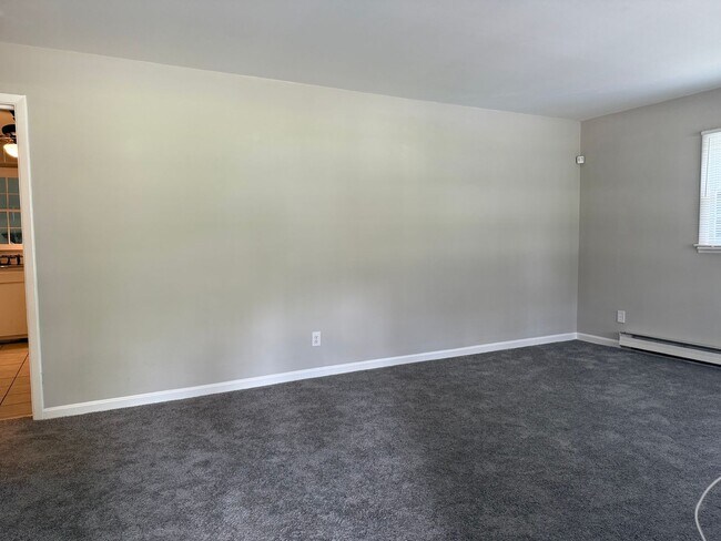 Foto del edificio - Wonderful Ranch Home In Raleigh, Available...