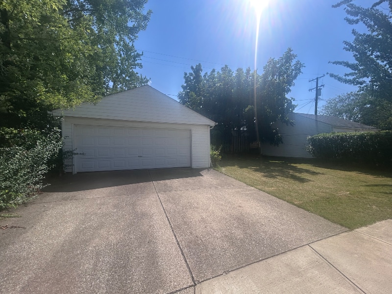 10108 Park Heights Ave Garfield Heights, OH 44125 – photo 2