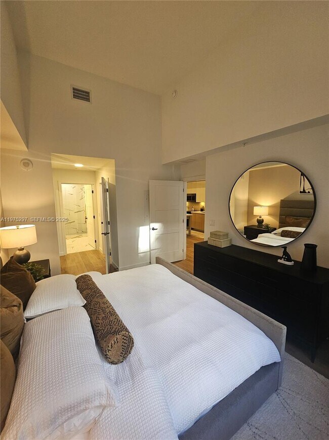 Foto del edificio - 1650 NE 124th St