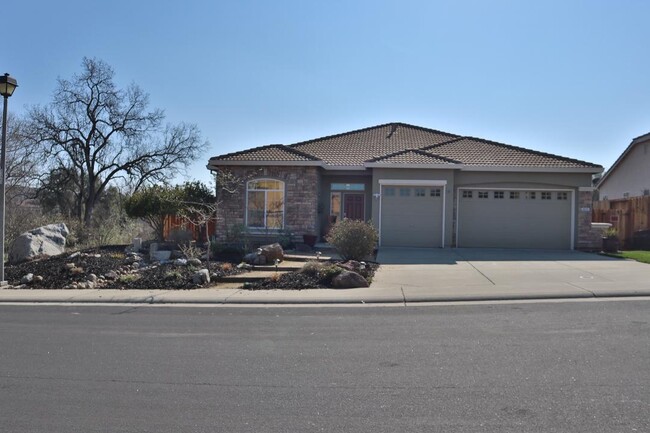 Building Photo - 4310 Lakebreeze Dr