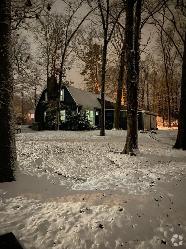 Williams Point Apartments for Rent with a Yard Signal Mountain, TN