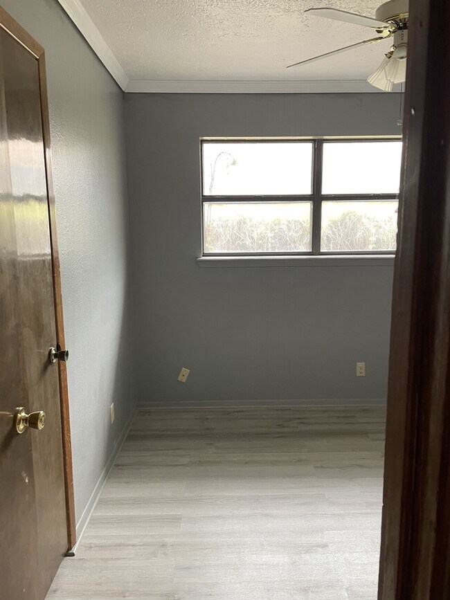 Building Photo - 509 Sagebrush