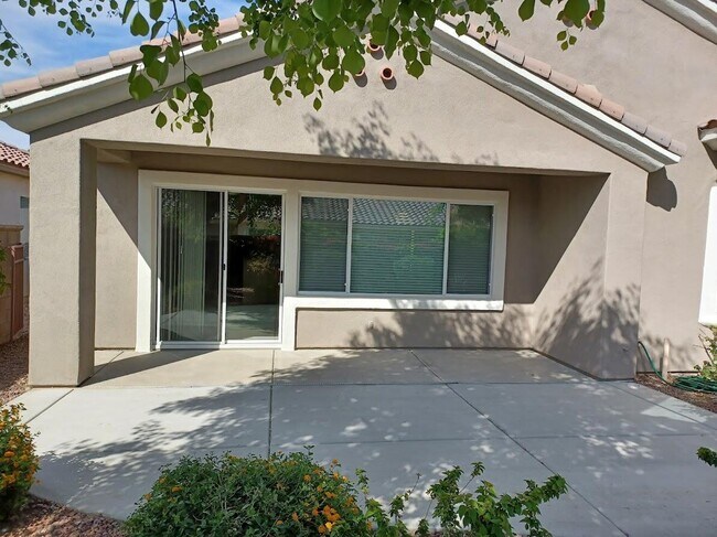 Building Photo - 78791 Stansbury Ct