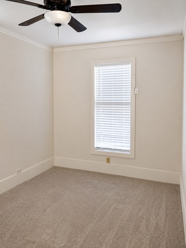 Foto del edificio - 1218 W Crawford St