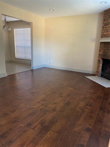 Foto del edificio - 7720 Kings Ridge Rd