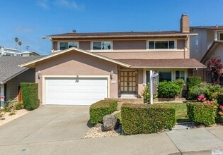 Building Photo - 750 Clearfield Dr