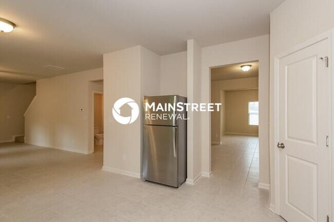 Building Photo - 4 Bedroom Pet-Friendly Home in Jonesboro, GA with Main Street Renewal