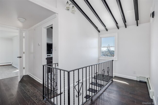 Foto del edificio - 33 Dock Dr