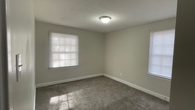 Building Photo - Farnell