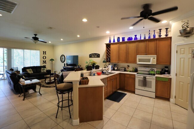 Foto del edificio - 1317-1321 Gleason Pkwy