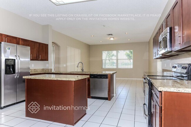 Foto del edificio - 17432 NW 7th St