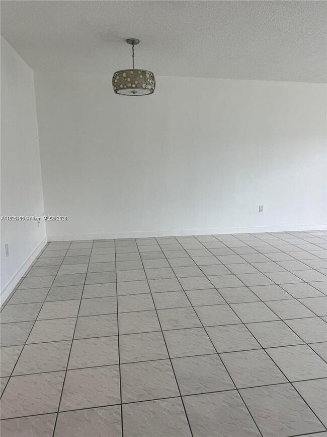 Foto del edificio - 7787 SW 86th St
