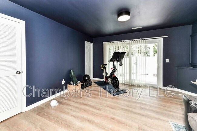 Building Photo - 12066 Edgemere Cir