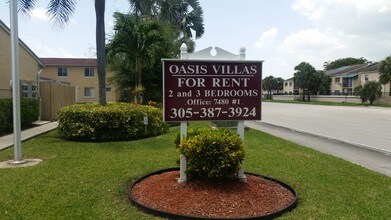 Building Photo - Oasis Villas