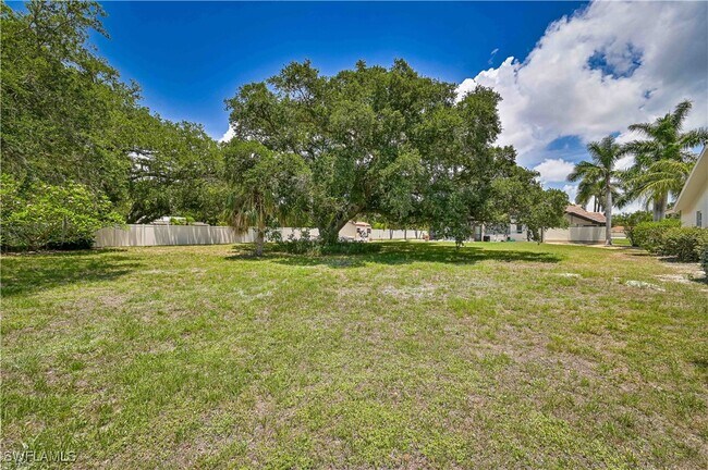 Foto del edificio - 9031 Harvestwood Ct