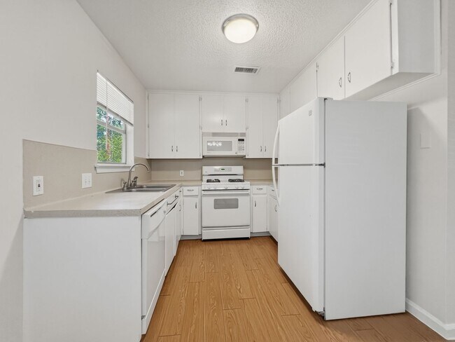 Foto del edificio - 3402 S Oak Dr