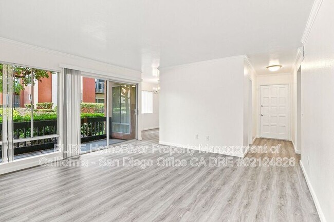 Foto del edificio - 17087 W Bernardo Dr