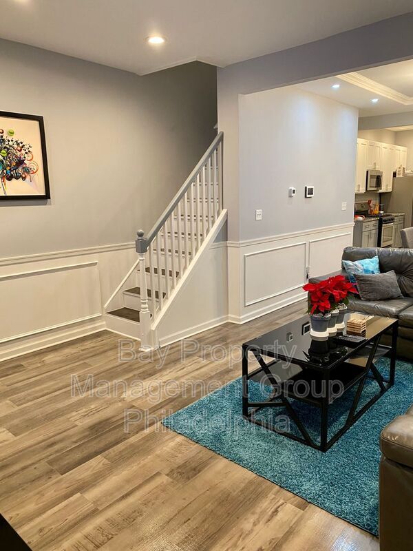 Foto del edificio - 5706 Warrington Ave