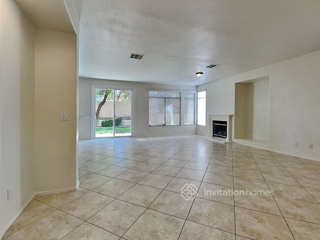 Foto del edificio - 8409 Eagle Eye Ave
