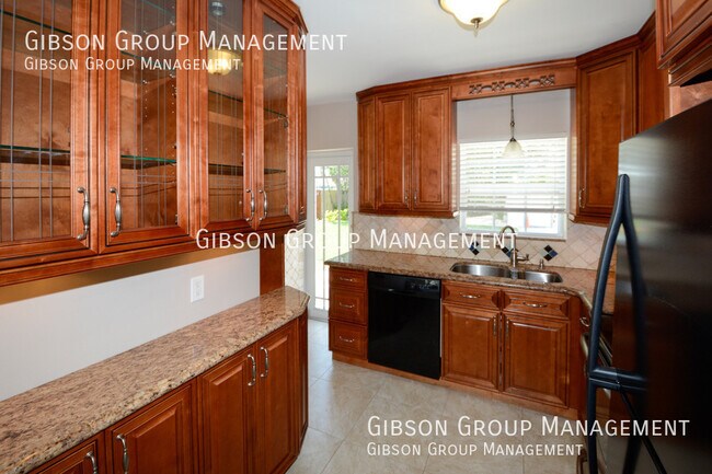 Building Photo - 1225 NW 4th Ave