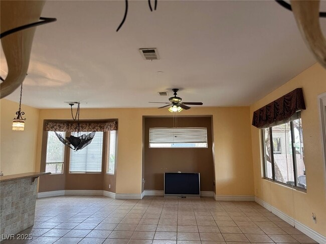 Building Photo - 141 Cliff Valley Dr