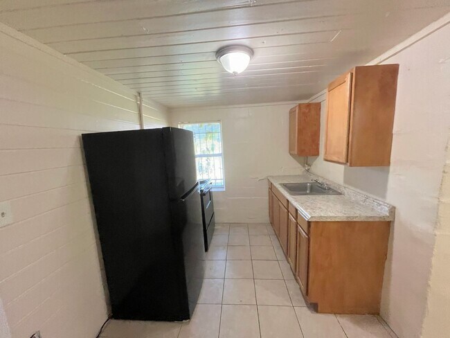 Foto del edificio - 1235 1/2 W Cypress St