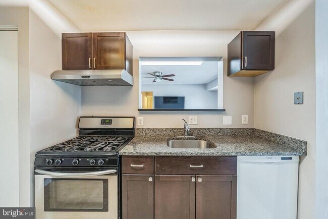Foto del edificio - 7615 Lee Hwy